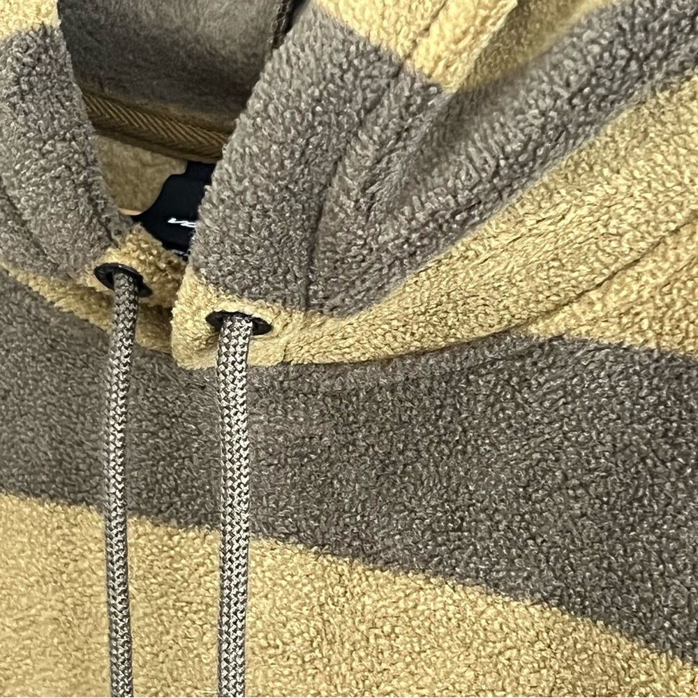 Volcom Large Volcom Throw Exeptions Pullover Hood… - image 8